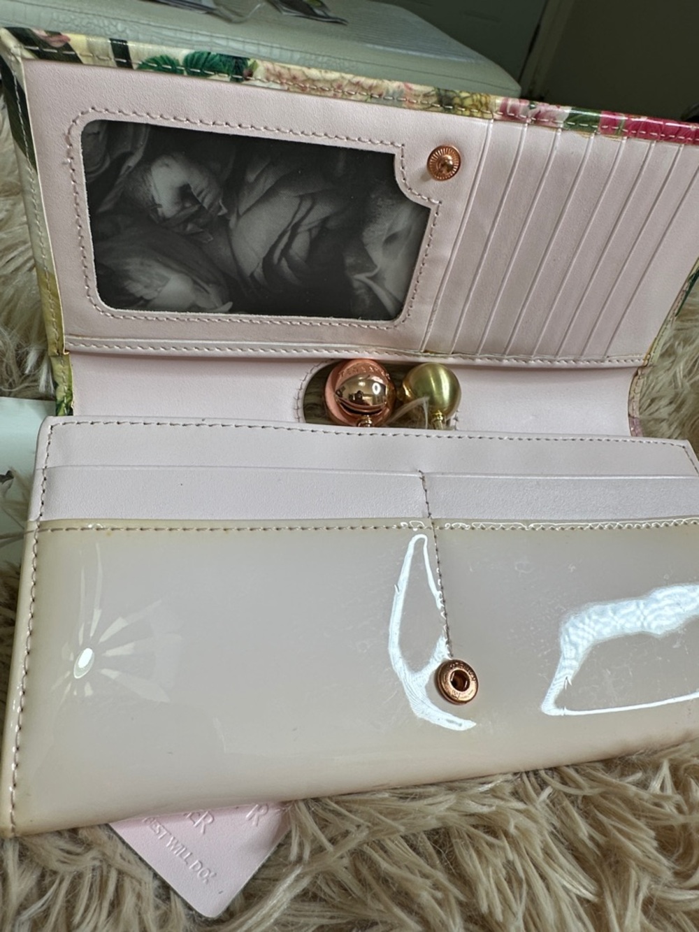 Ted Baker Floral Kiss-Lock Wallet in Pink and Green - Picture 3 of 14